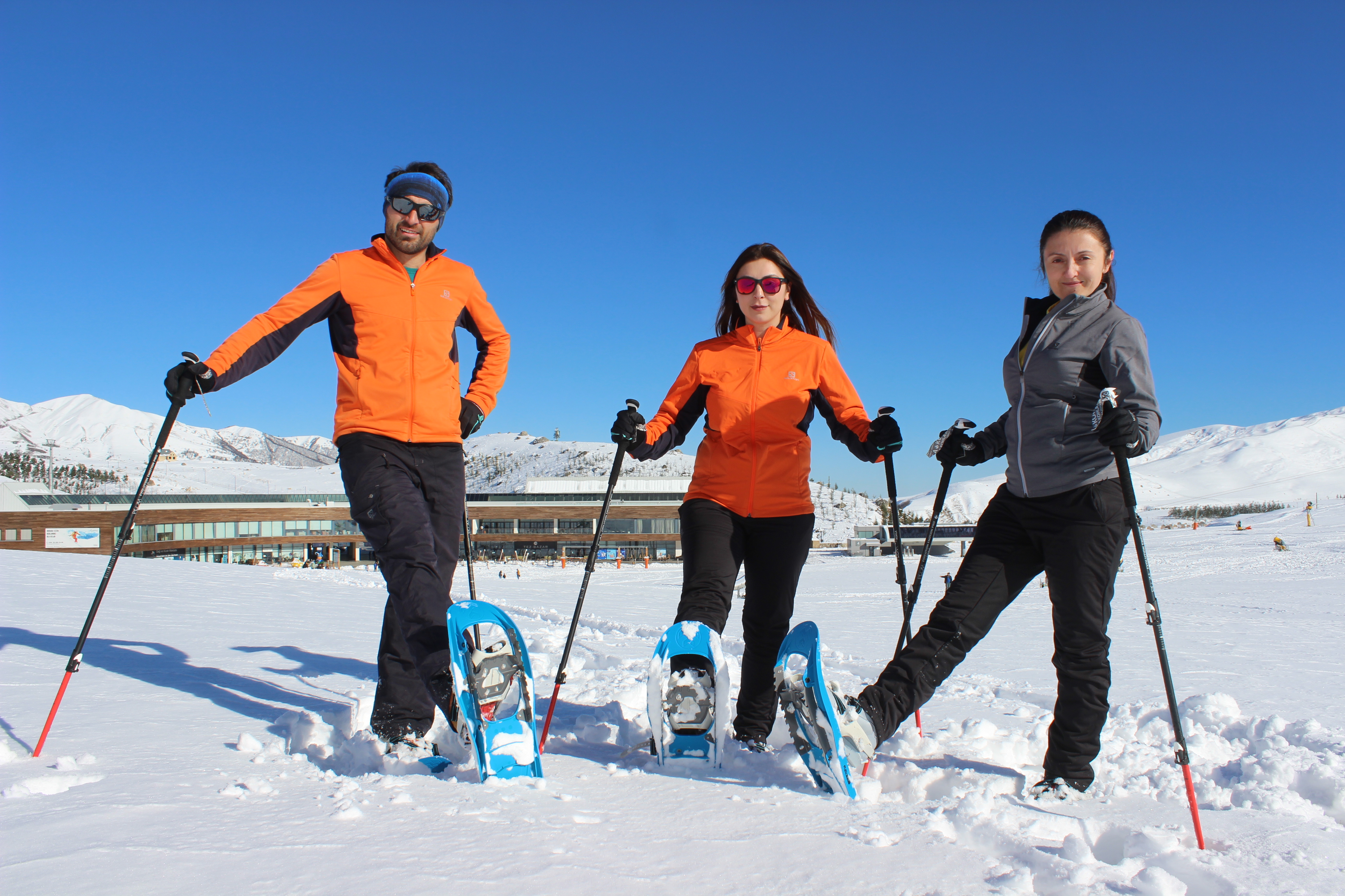 Qar ayaqqabısında haykinq / Snow shoeing