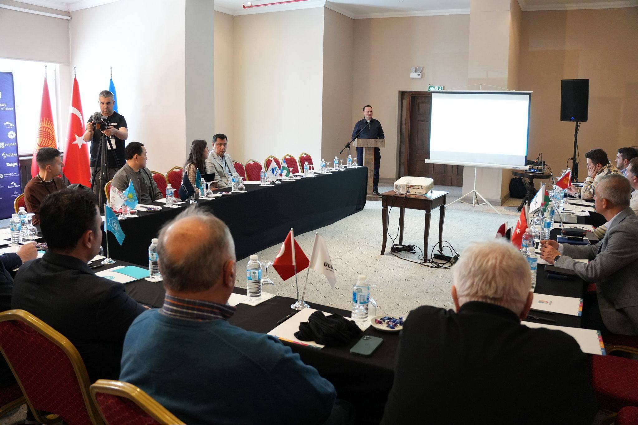 Türk Dövlətləri Təşkilatı və Türkdilli Dövlətlərin Xizək Kurortları İttifaqı qış turizminin perspektivlərini müzakirə ediblər